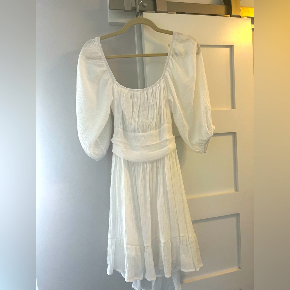 Women’s White Puff Sleeve Dress